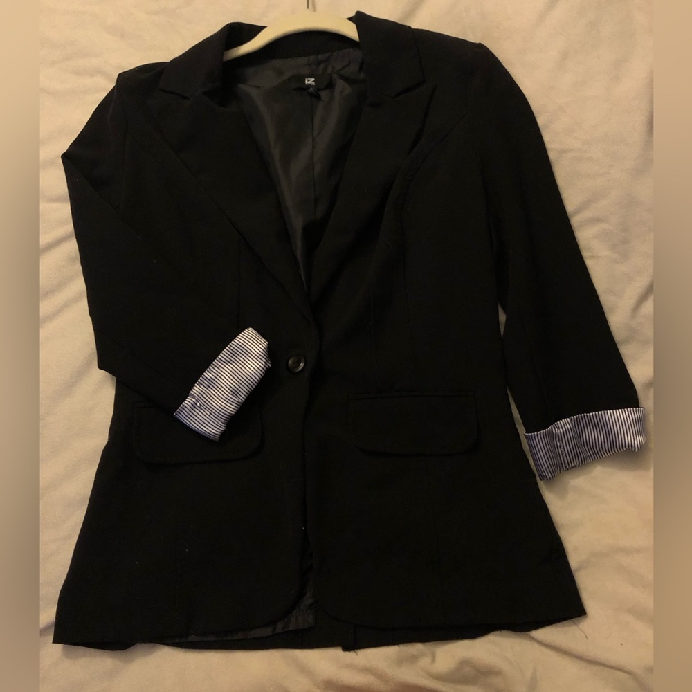 Women’s black blazer size L.